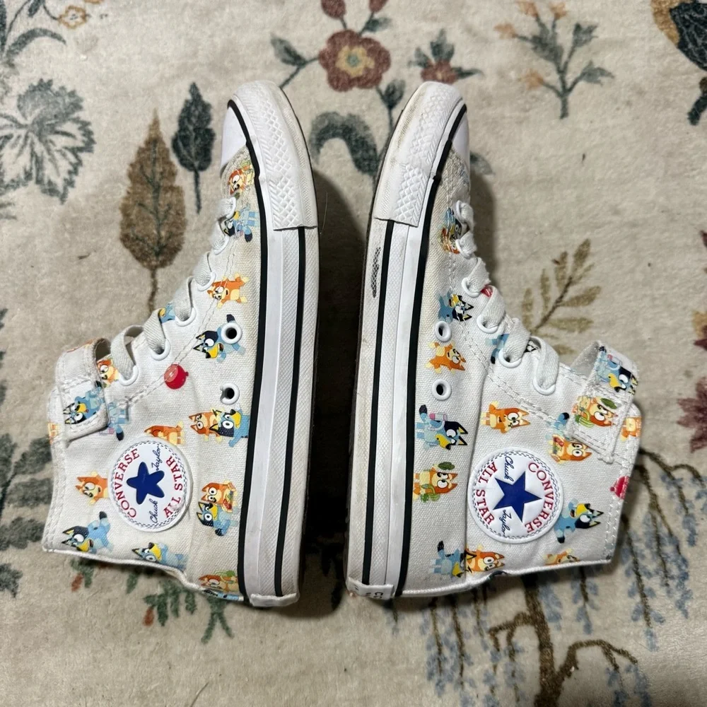 Converse bluey Kids White Sneakers size 1